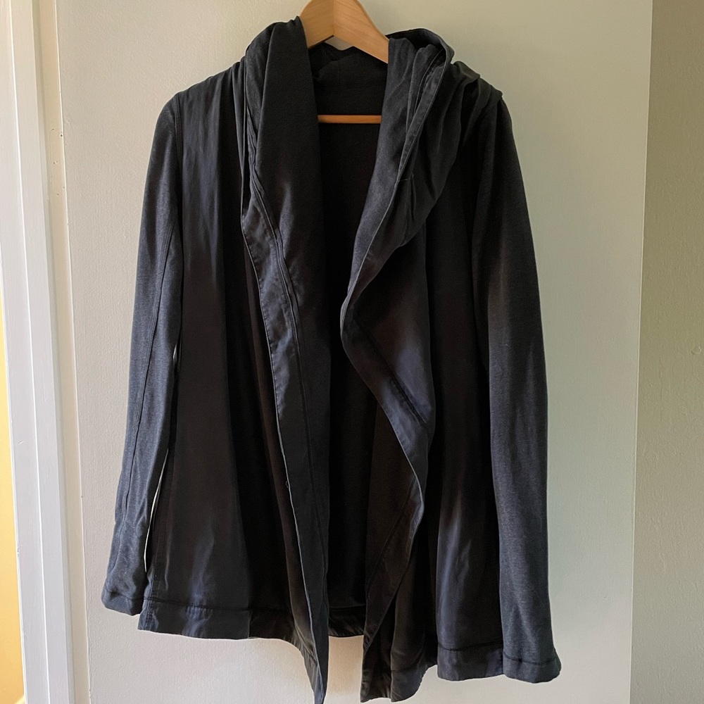 Lululemon heathered black hooded open jacket/wrap  8